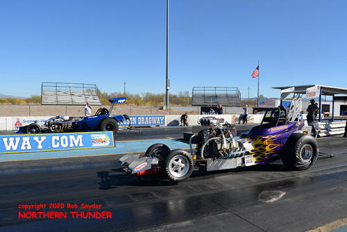 (near lane) Mic Williams vs (far lane) Scott 
Pareso